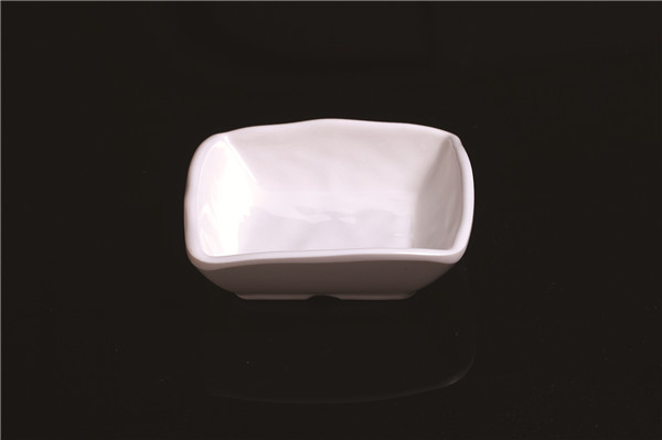 LS003